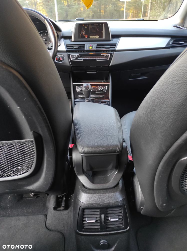 BMW Seria 2 218d - 37