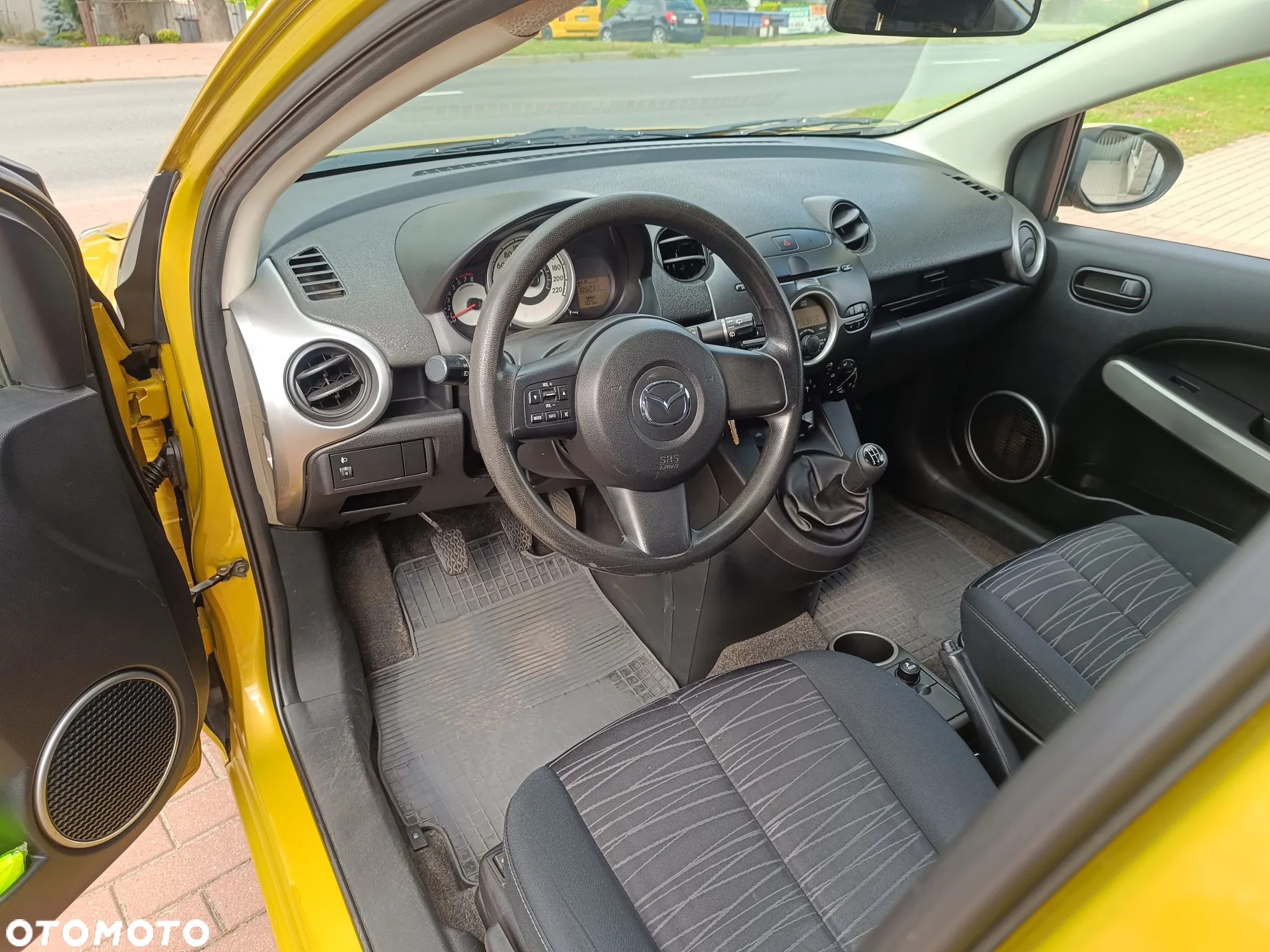 Mazda 2 - 7