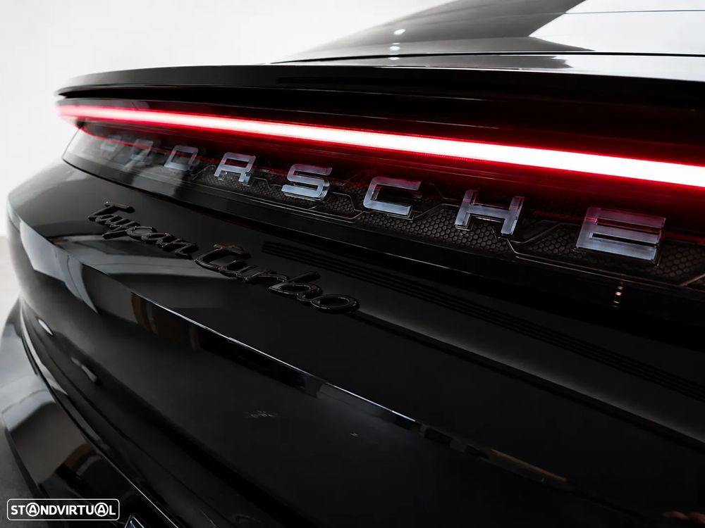 Porsche Taycan Turbo - 2