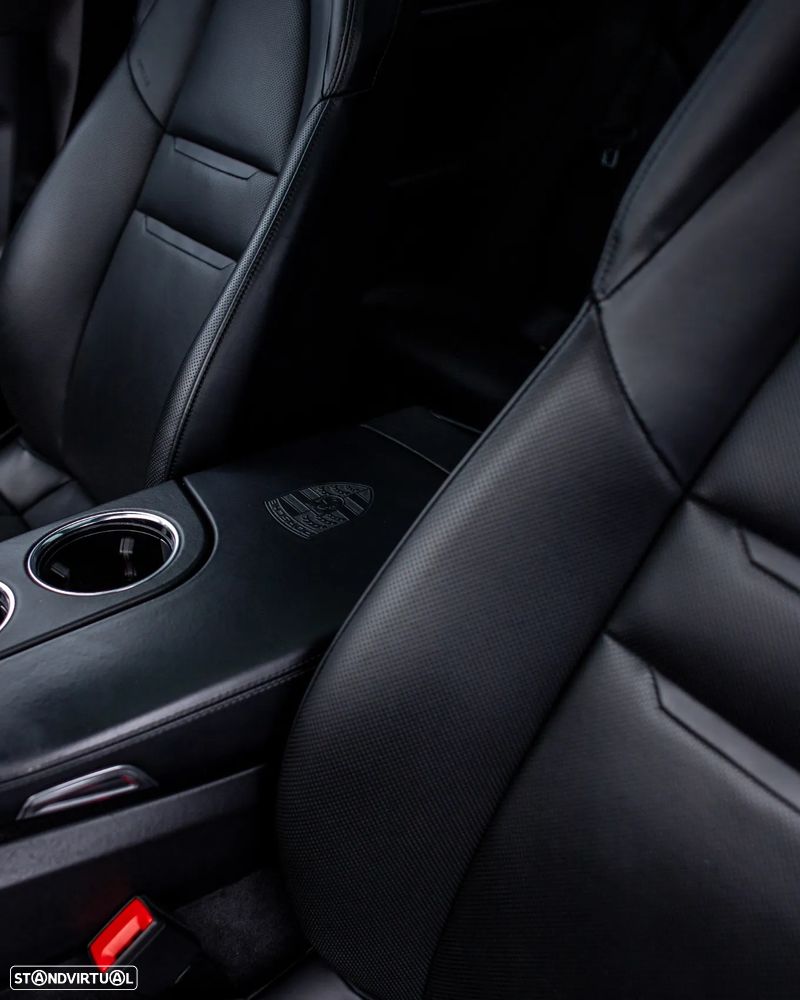 Porsche Panamera Sport Turismo Turbo - 11