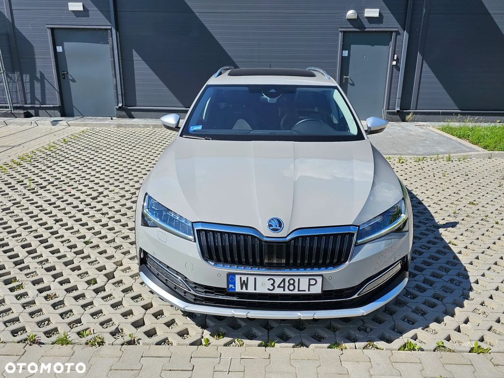 Skoda Superb 2.0 TDI SCR 4x4 Scout DSG - 6