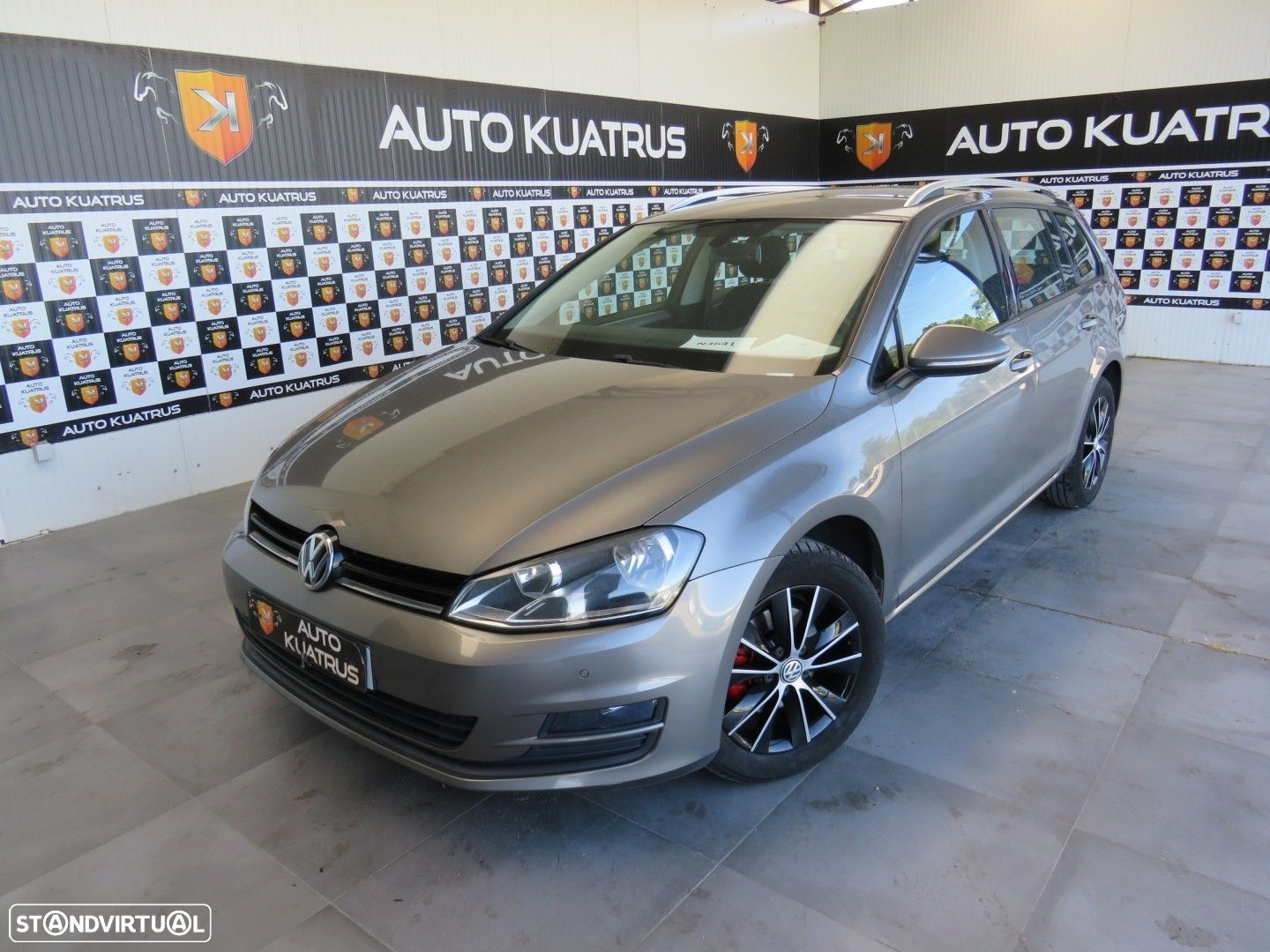 VW Golf Variant 1.6 TDi BlueMotion Confortline - 2