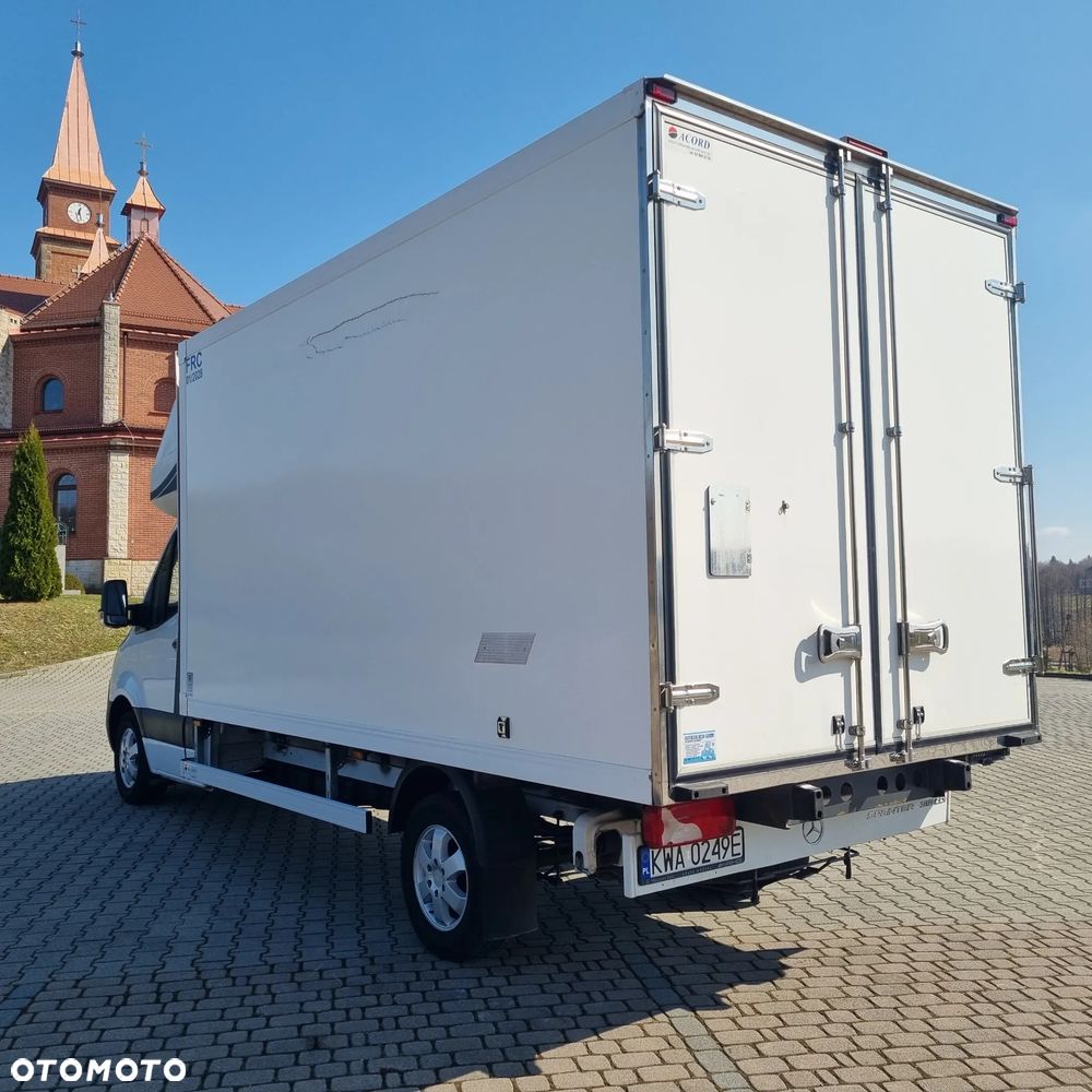 Mercedes-Benz Sprinter - 6