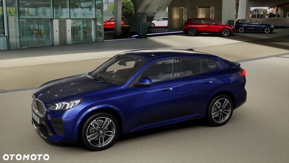 BMW iX2 eDrive20 66.5kWh M Sport - 2