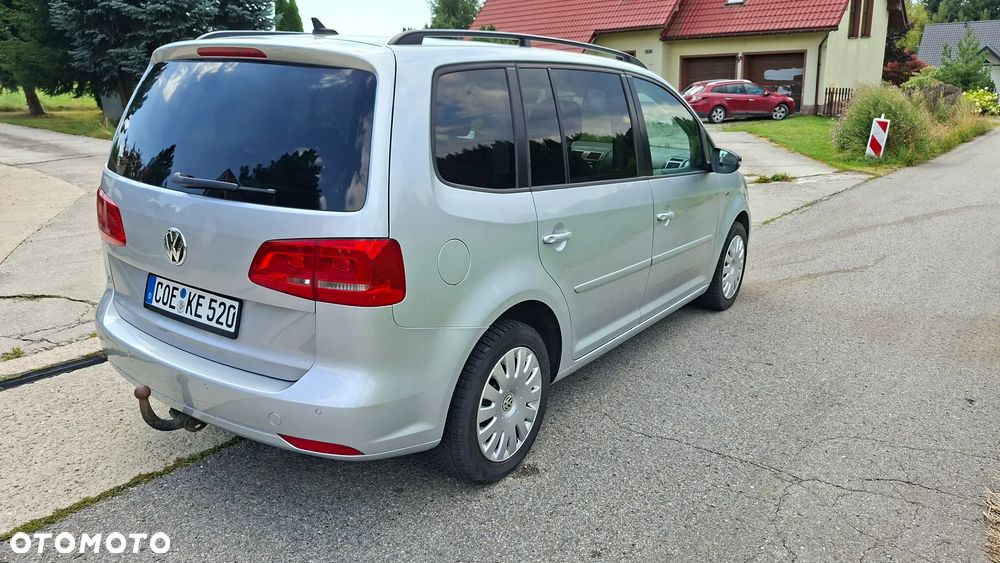 Volkswagen Touran 2.0 TDI DPF BlueMotion Technology DSG MATCH - 6