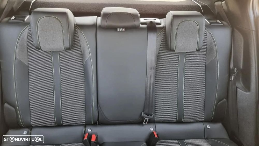 Peugeot 2008 - 12