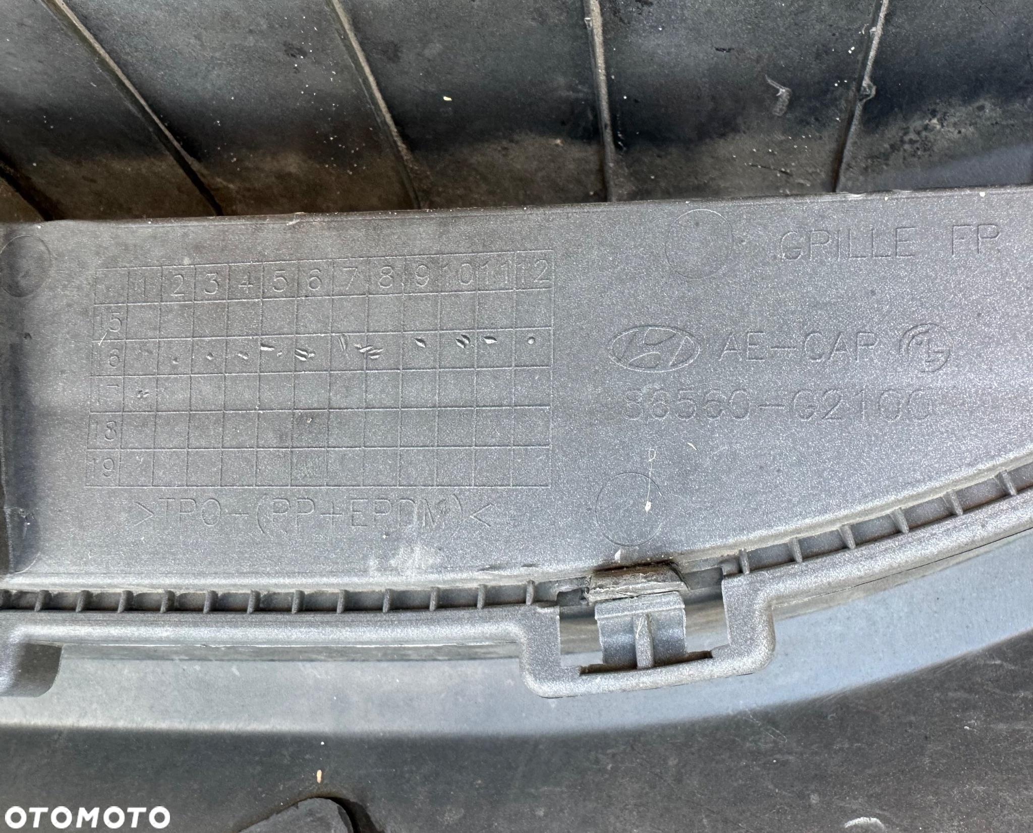 ZDERZAK PRZÓD PRZEDNI HYUNDAI IONIQ IV 4 16-19 KRATKA 86511-G2000 86560-G2100 ORYGINAŁ - 16