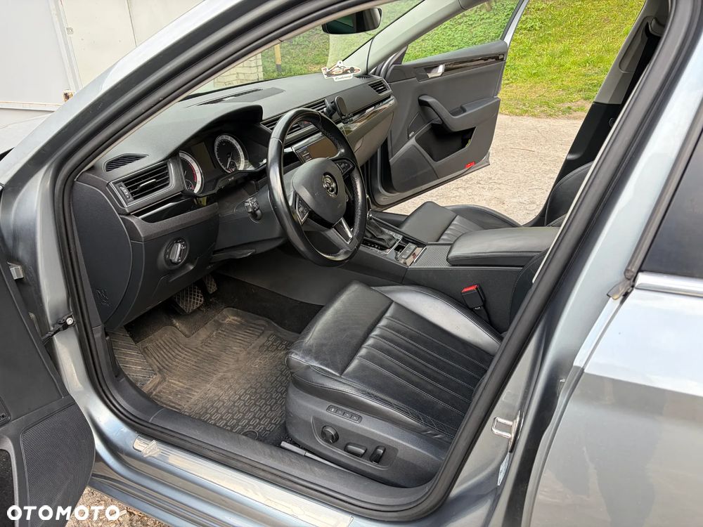 Skoda Superb 2.0 TSI L&K DSG - 12