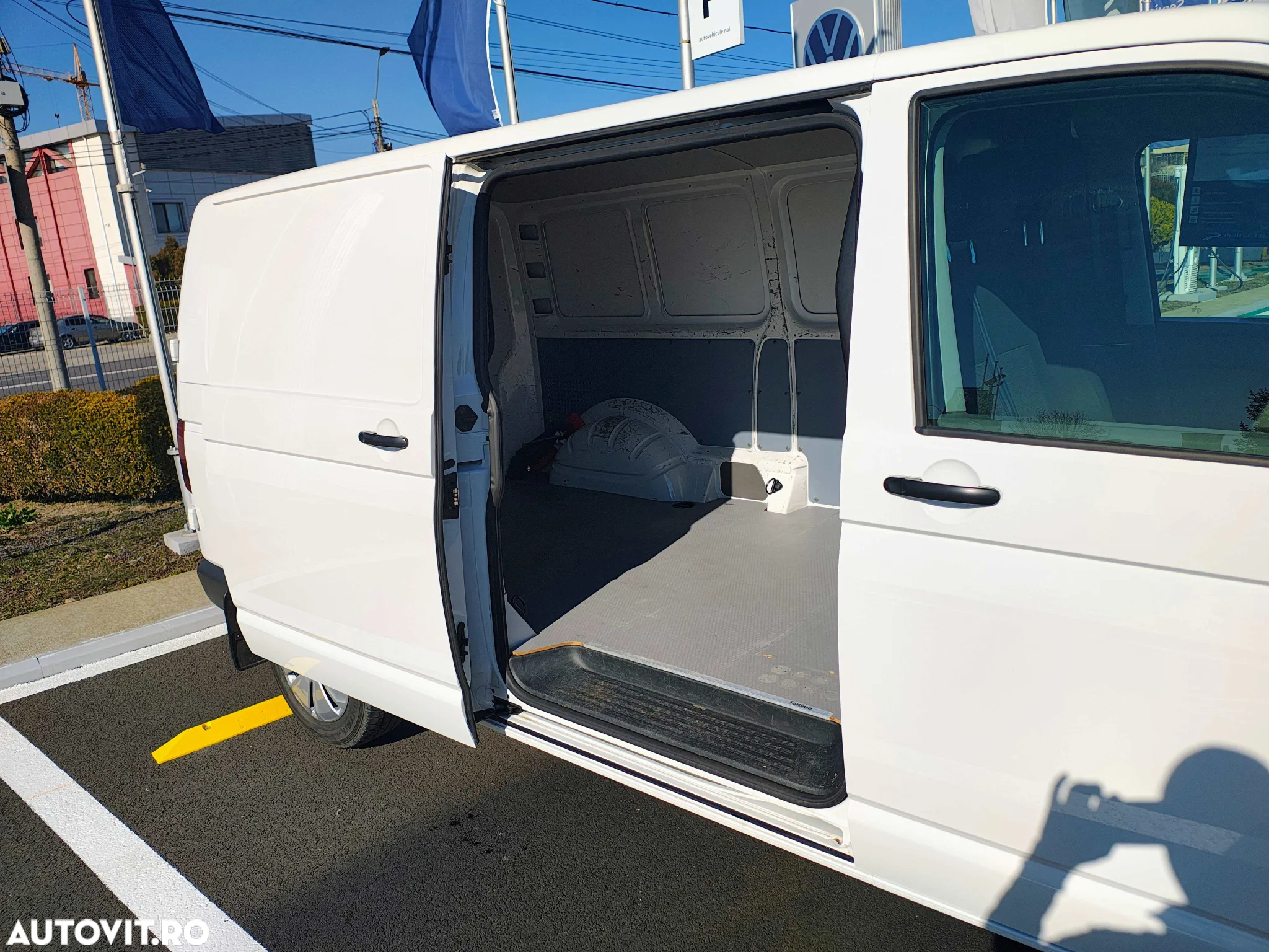 Volkswagen Transporter - 7