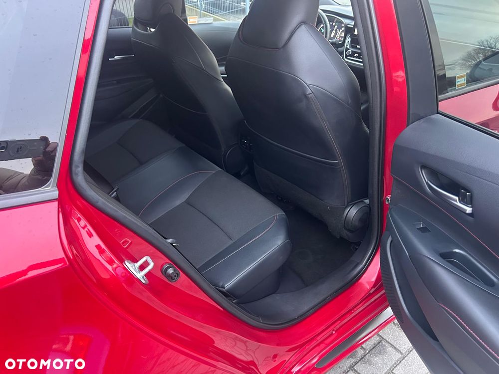 Toyota Corolla 2.0 Hybrid GR Sport Dynamic - 33