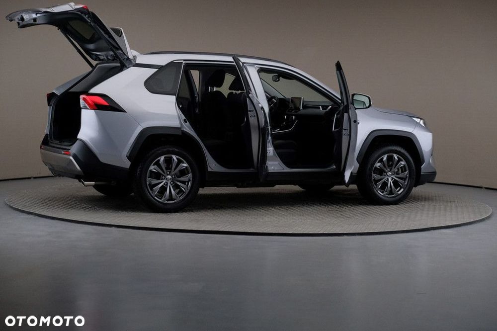 Toyota RAV4 - 6