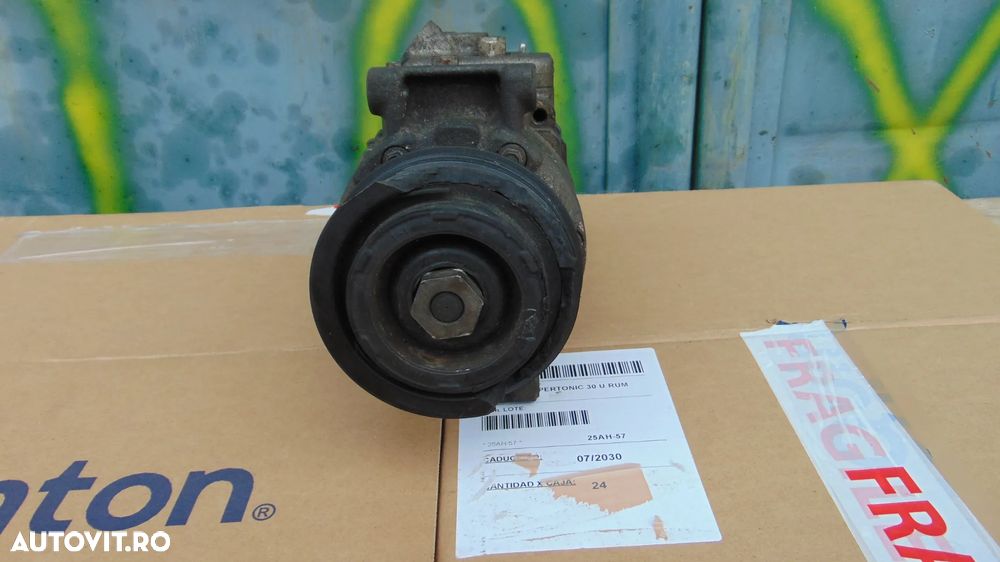 Compresor Aer conditionat Volkswagen Transporter T5 2.0 diesel Cod-7E0820803G - 3
