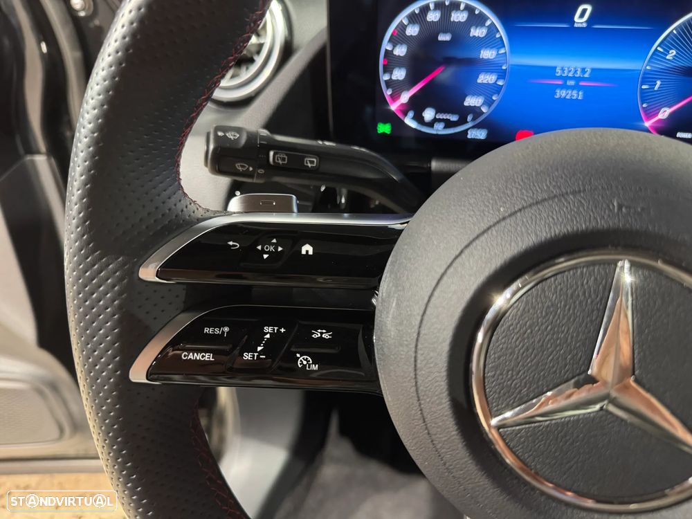 Mercedes-Benz GLA 200 AMG Line - 32