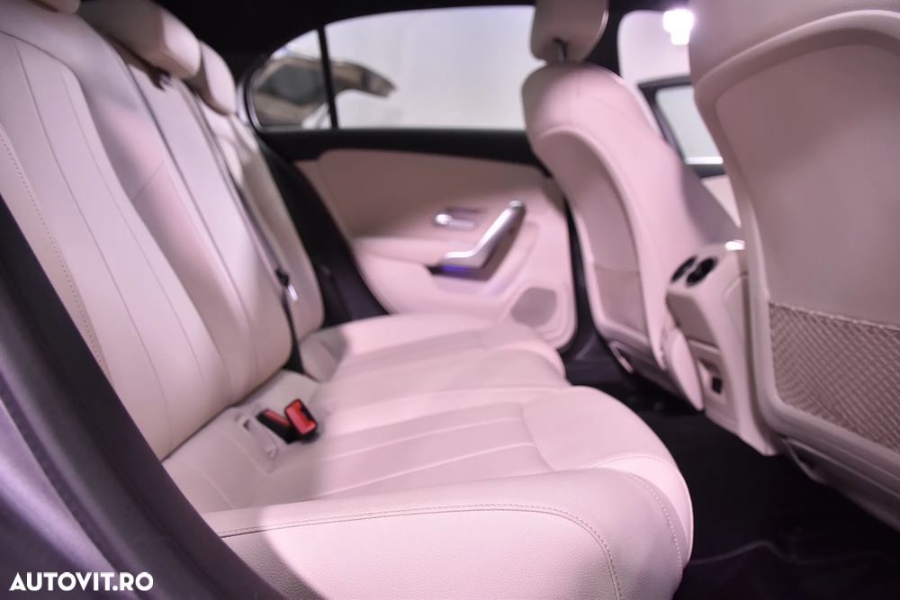 Mercedes-Benz A 180 7G-DCT - 9