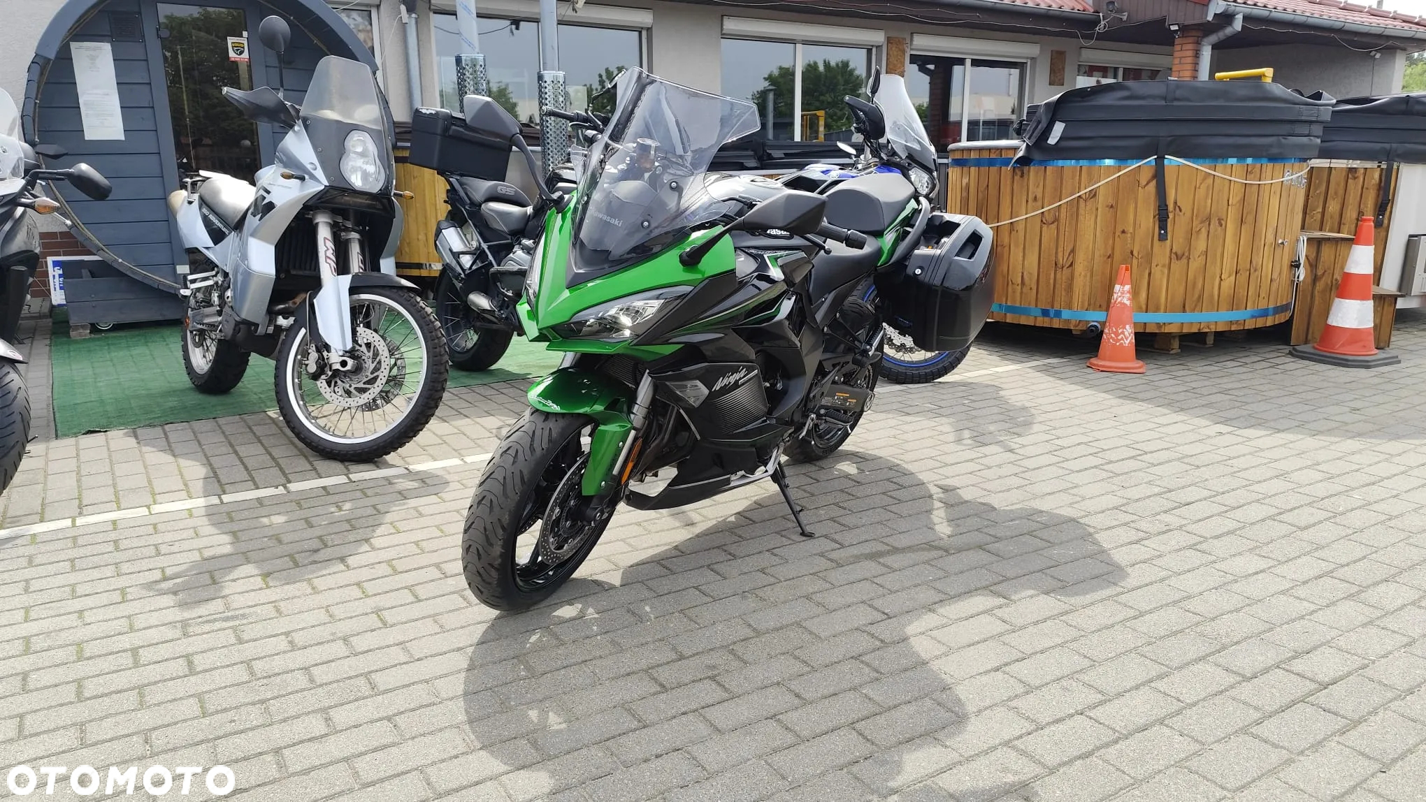 Kawasaki Ninja 1000 SX - 2