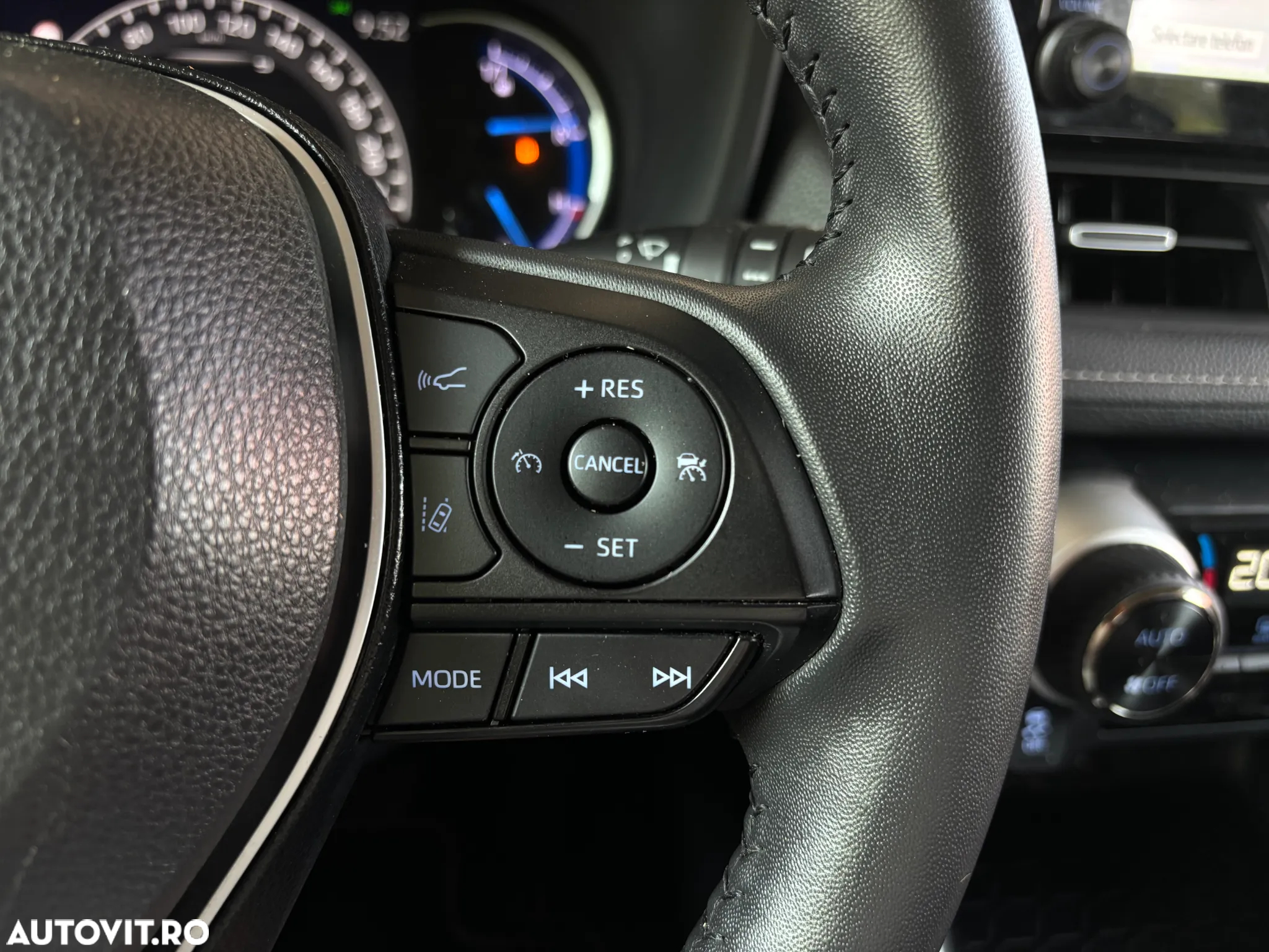 Toyota RAV4 2.5 Hybrid VVT-iE 4x4 Dynamic - 32