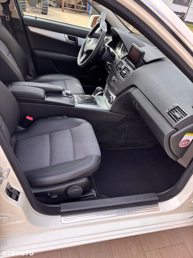 Mercedes-Benz Klasa C 280 7G-TRONIC Avantgarde Sport Edition - 14