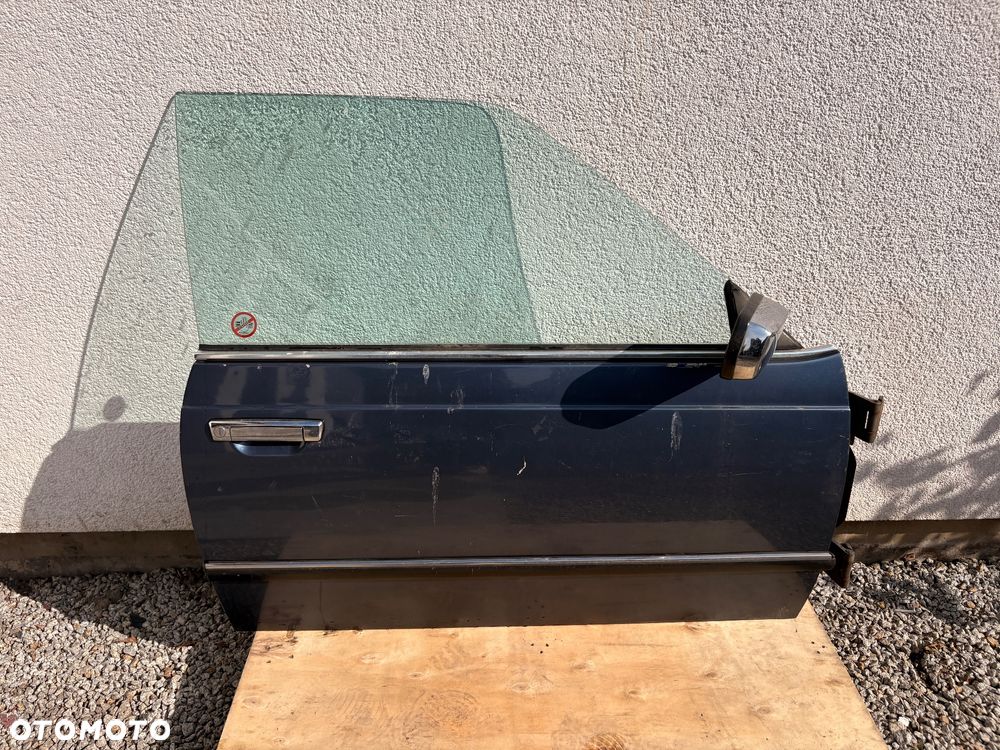 Drzwi prawe  BMW 6 E24 - 1