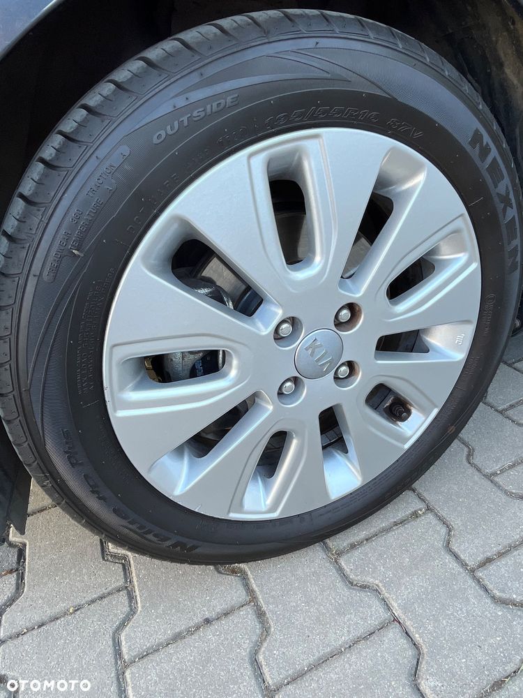 Kia Rio 1.4 Business Line - 40