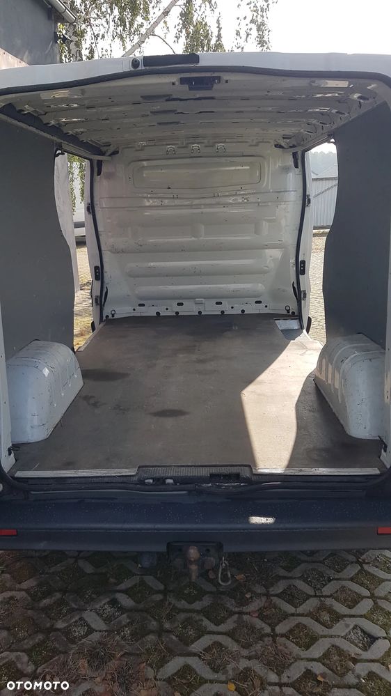 Opel Vivaro - 8