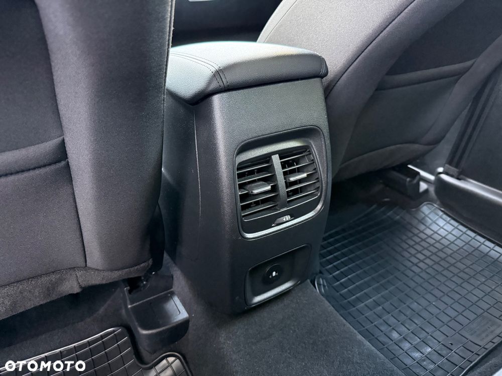 Ford Kuga 1.5 EcoBoost FWD Titanium - 28
