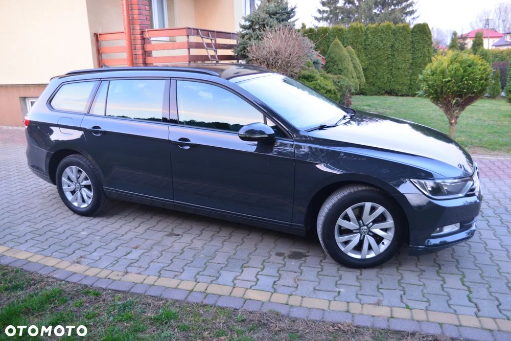 Volkswagen Passat - 4