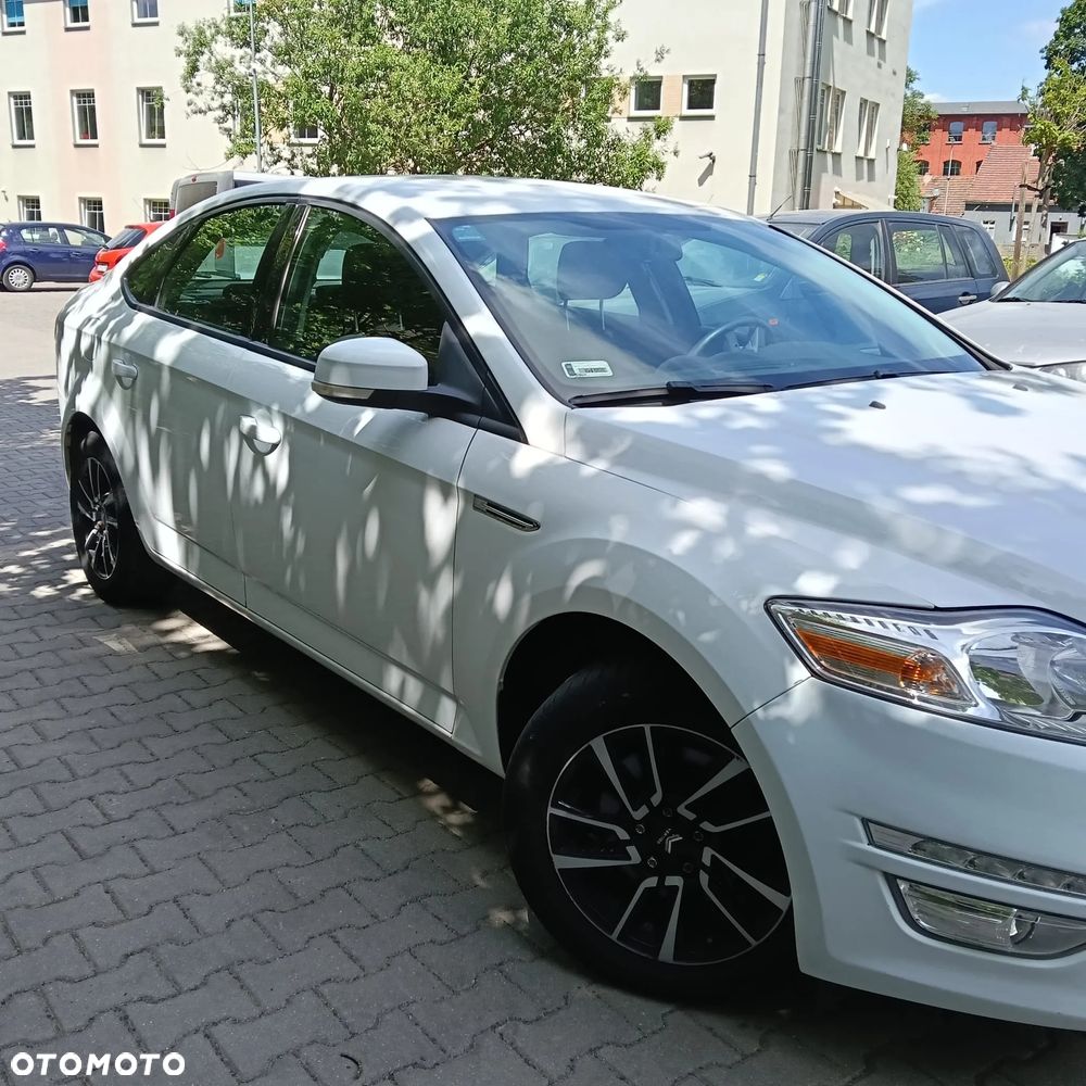 Ford Mondeo 1.6 T Ambiente - 3