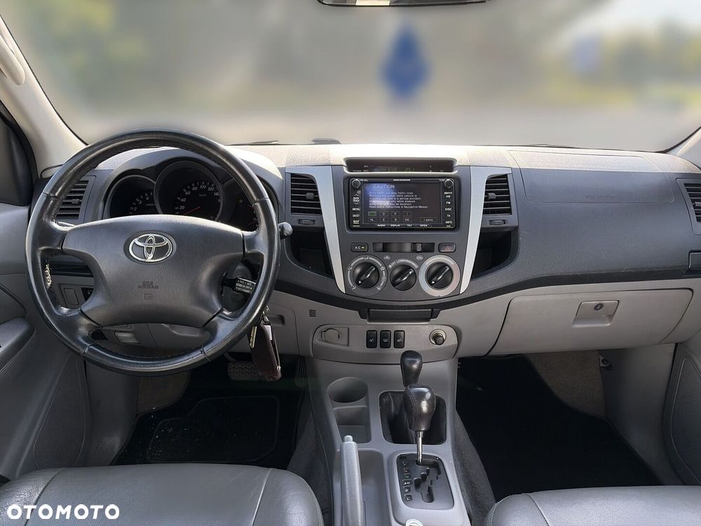 Toyota Hilux 3.0 D-4D SR5 - 4