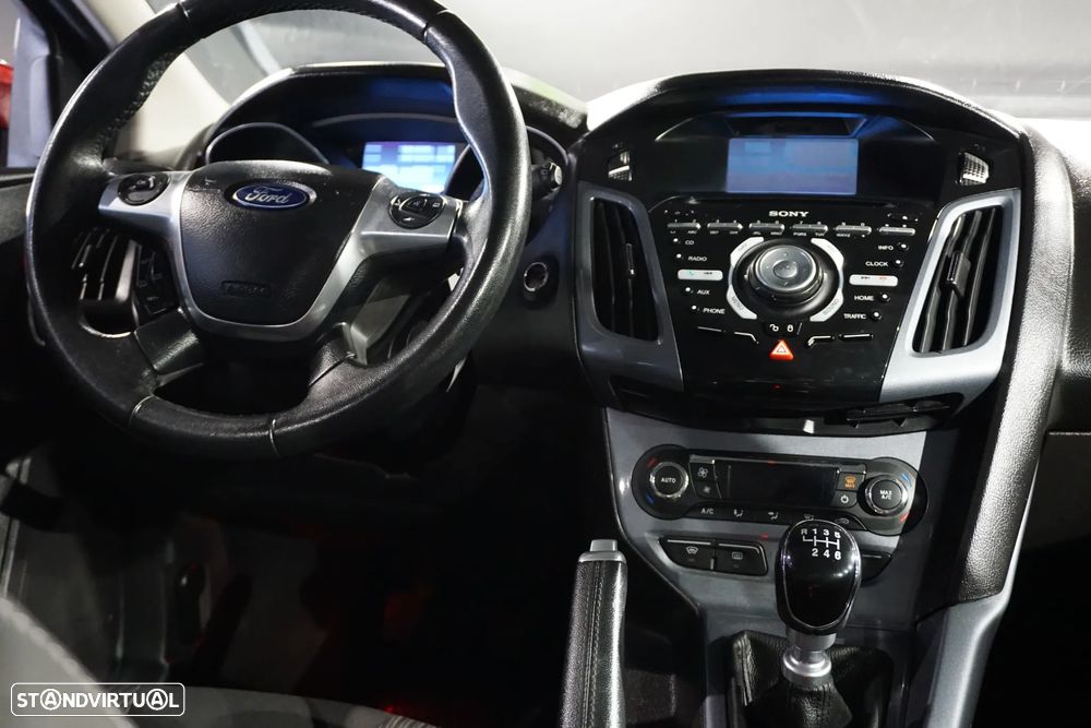 Ford Focus 1.0 EcoBoost S&S ST-Line - 10