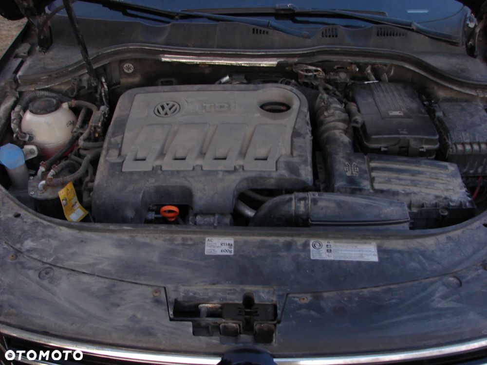 Volkswagen Passat - 17