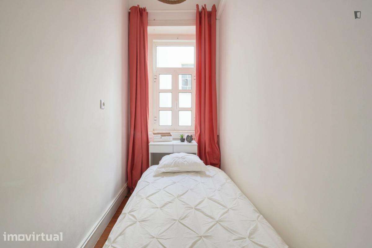 Quarto - localizado em Alcântara Lisbon - Grande imagem: 2/26