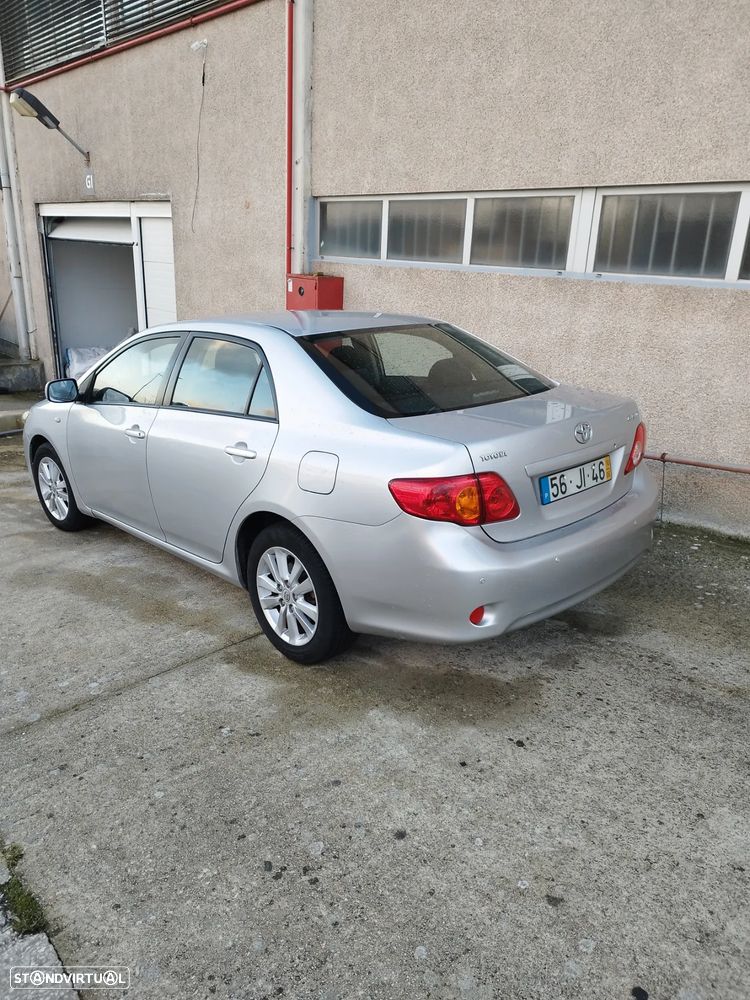 Toyota Corolla 1.4 D-4D Sol - 4