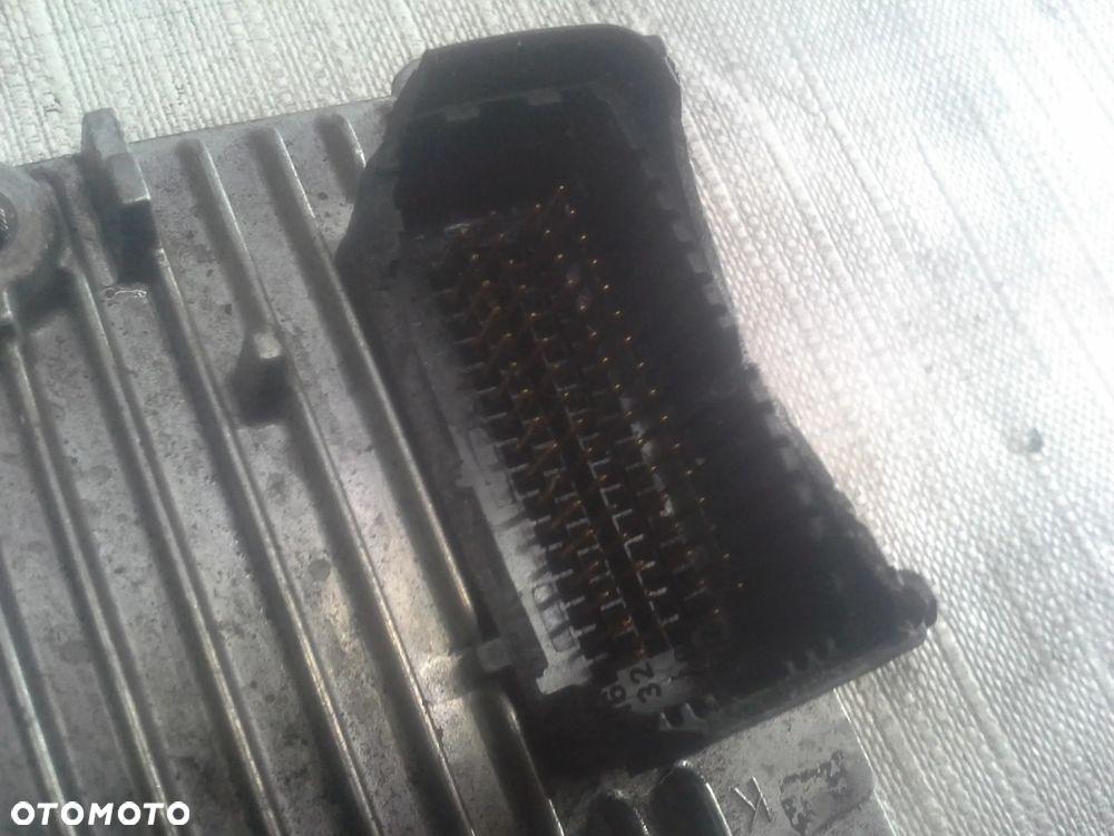 Opel Astra Vectra Zafira 1.8 16V sterownik silnika GM 09179499  5WK9181 - 4