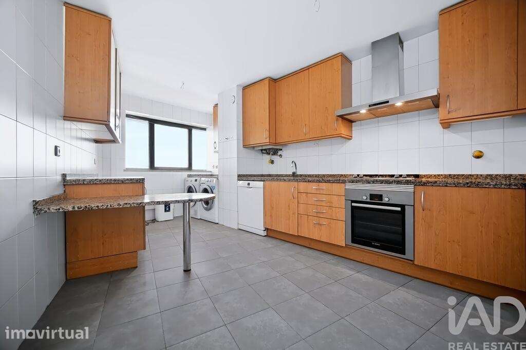 Apartamento T3 em Campolide de 143,00 m2 - Grande imagem: 2/10