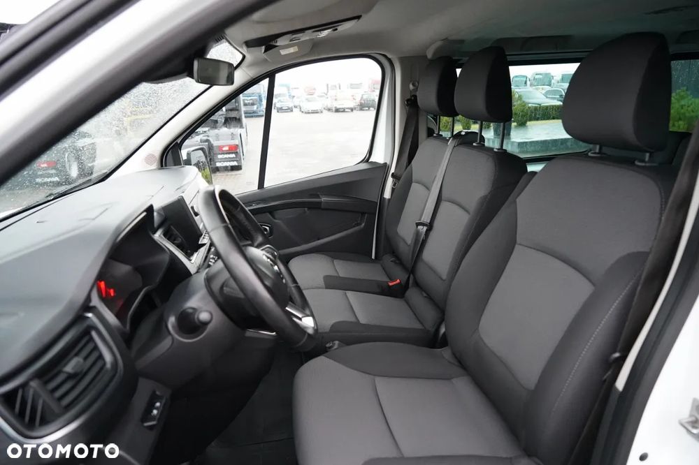 Renault TRAFIC III / BUS / 9 MIEJSC / PIERWSZY WŁAŚCICIEL / POLSKI SALON / 2022 ROK / - 24