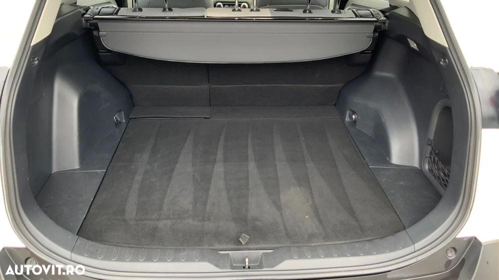 Toyota RAV4 2.5 VVT-iE 4x4 Luxury - 23