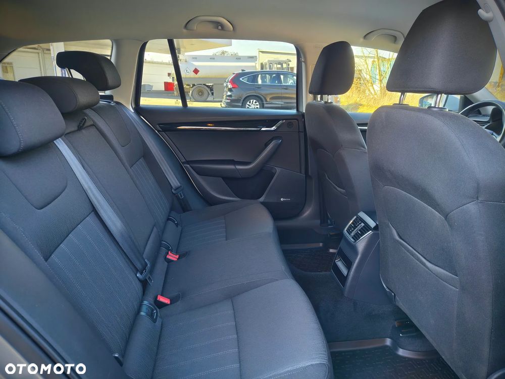 Skoda Octavia 2.0 TDI SCR Ambition - 20