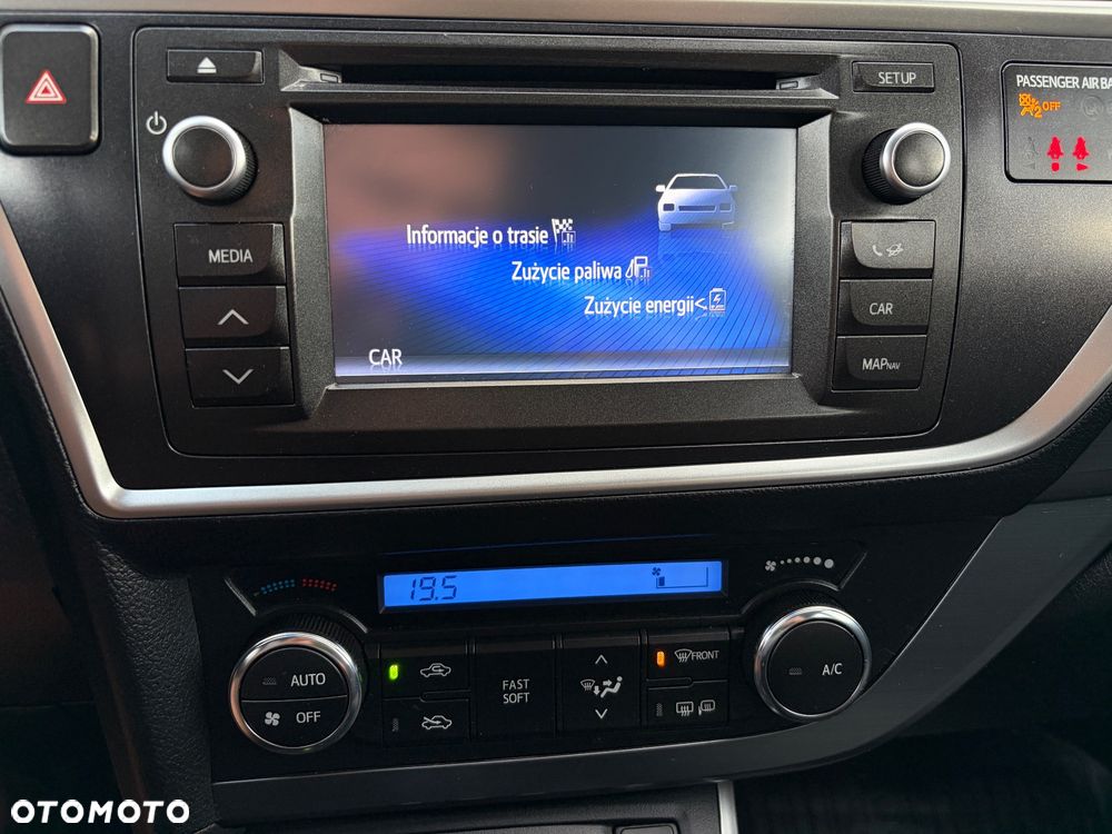 Toyota Auris 1.8 HSD Prestige NAVI - 25