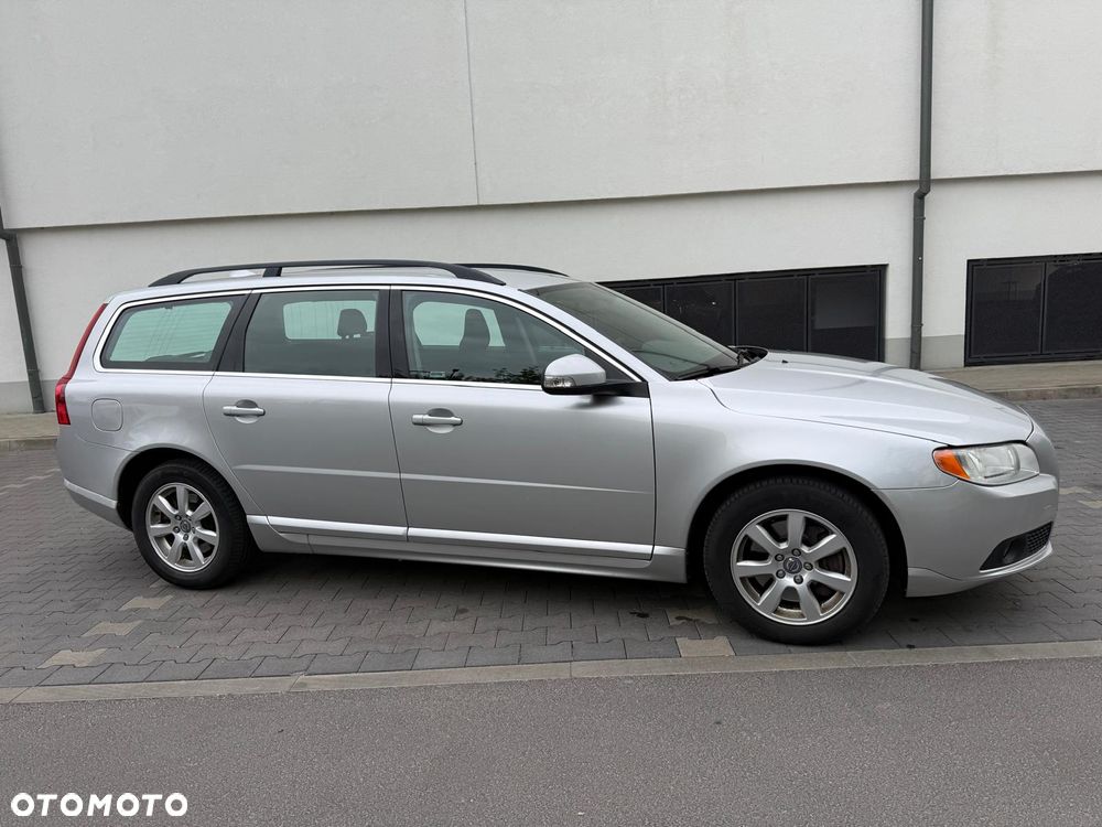 Volvo V70 2.0T Momentum - 7