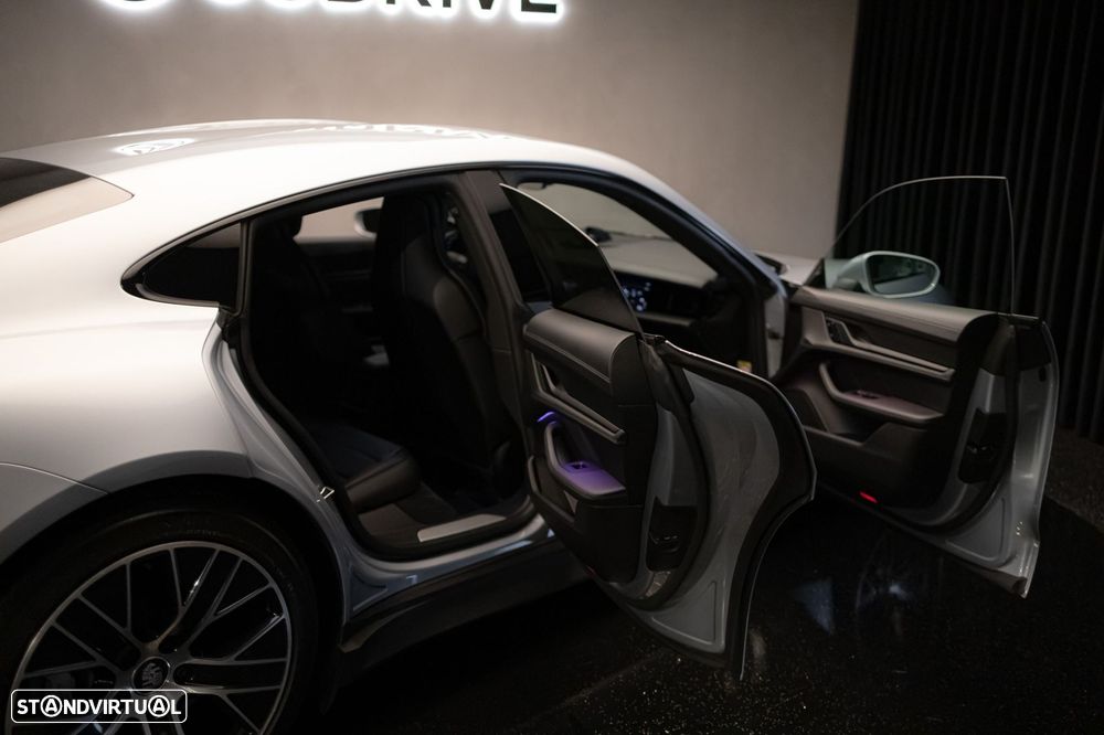 Porsche Taycan 4S Bateria Performance Plus - 19