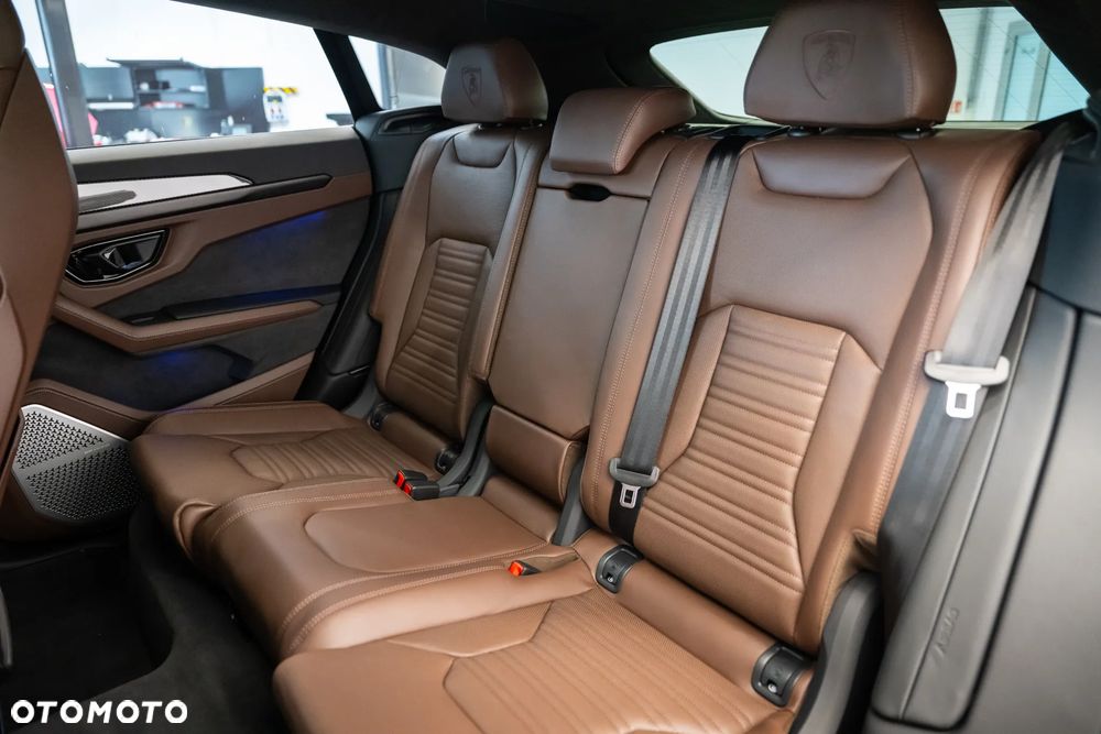Lamborghini Urus - 17