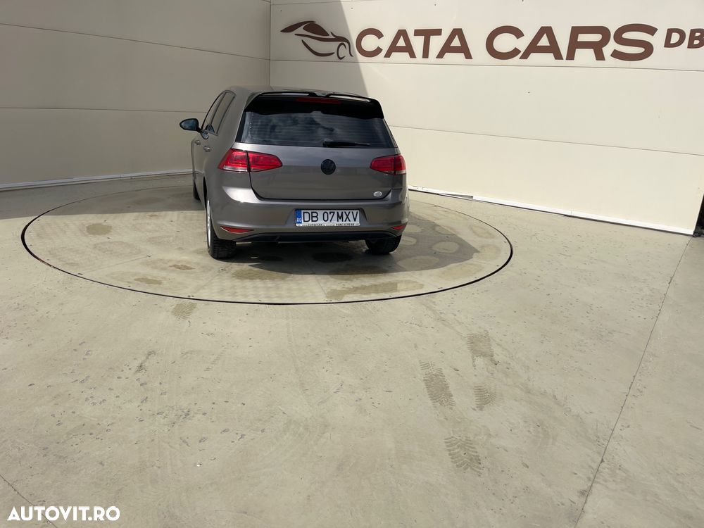 Volkswagen Golf 1.2 TSI BMT Comfortline - 13