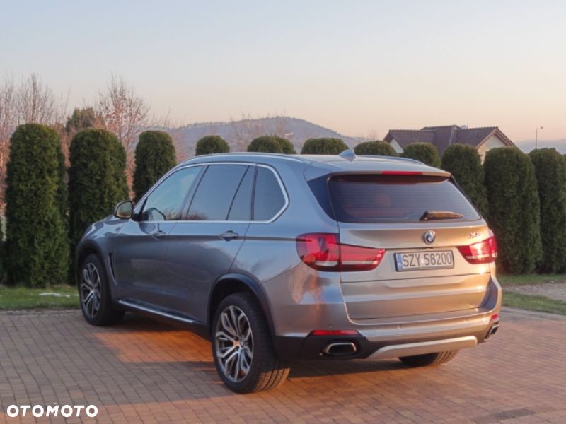 BMW X5 xDrive50i Sport-Aut - 6