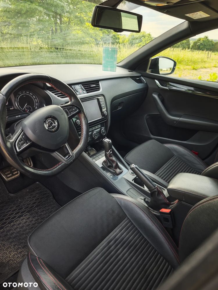Skoda Octavia 2.0 TDI RS DSG - 22