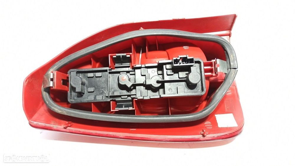 FAROLIM TRASEIRO DIREITO CITROEN XSARA PICASSO 1.6 HDI 110 SX TOP - 7