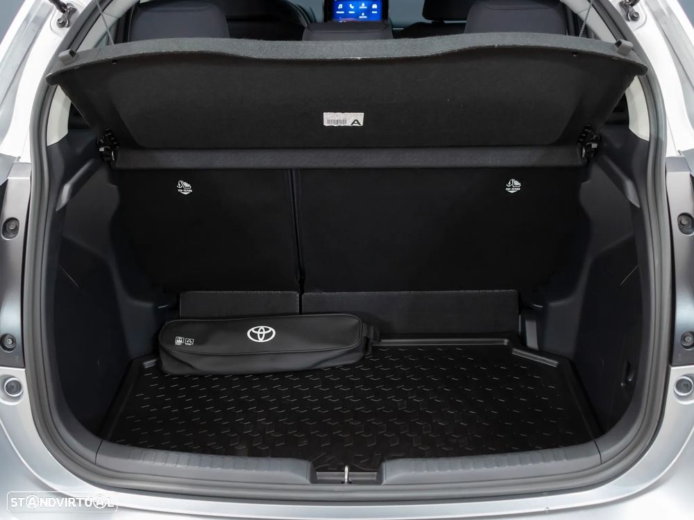 Toyota Yaris 1.5 HDF Comfort Plus - 8