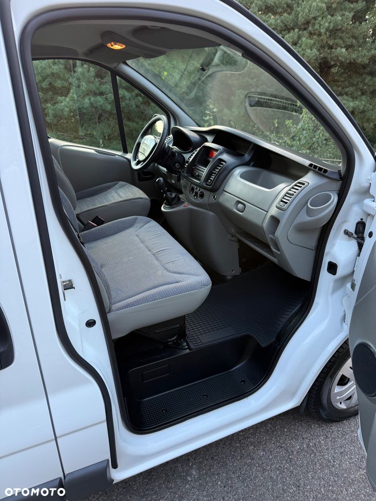 Renault Trafic - 16
