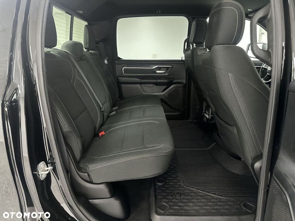 RAM 1500 - 12