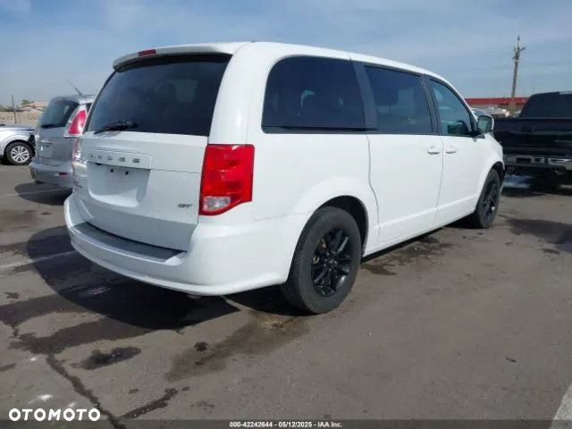Dodge Grand Caravan 3.6 R/T - 25