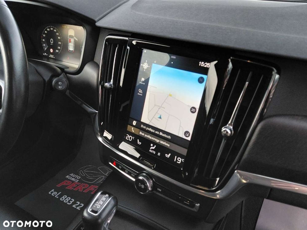 Volvo V90 Cross Country - 16